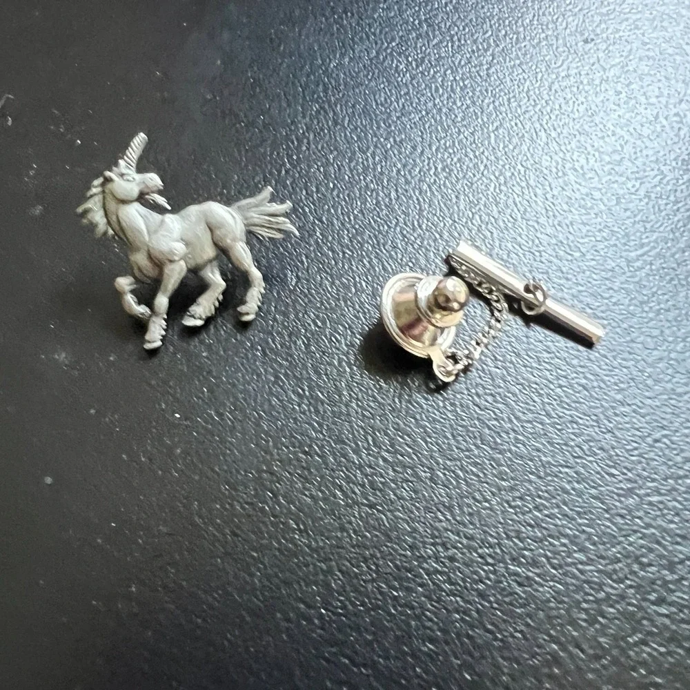 JJ Vintage Unicorn Lapel Pin Pewter Tie Tack Mythical Fantasy Horse‎ Collectible